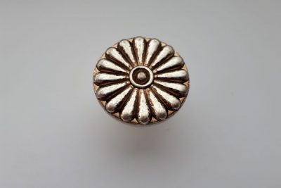 Ручка-кнопка  1086F К/25 AS старинное серебро  (K)