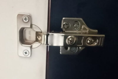 Петля 3D накладная с довод. EVA + планка эксцентрик (100 шт/уп)